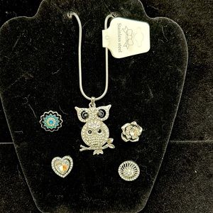 Necklace button jewelry